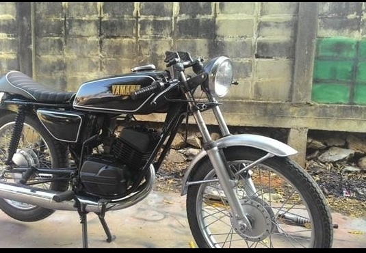 ขายYamaha Rx100 รถมีทะเบียนมีเล่มขับได้ปกติสนใจราคาเท่าไรคุยกันคับ