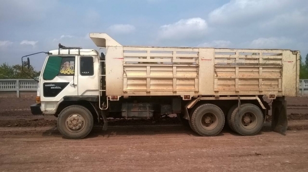 ขายไอ้หลงเทอร์โบ FN527M-TF ซีเรียล 7034 มีระบบลากพ่วง เครื่องเดิม 6D16 220 แรงม้า คัสซีสวยจัดตลอดเส้น เกียร์เสื้อลาย 10 สปีด แอร์เย็น ทะเบียนพร้อมโอนครับ ขายไอ้หลงเทอร์โบ FN527M-TF ซีเรียล 7034 มีระบบลากพ่วง เครื่องเดิม 6D16 220 แรงม้า คัสซีสวยจัดตลอดเส้น เกียร์เสื้อลาย 10 สปีด แอร์เย็น ทะเบียนพร้อมโอนครับ