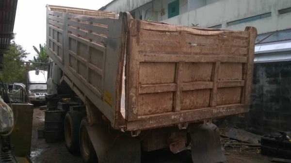 ขายไอ้หลงเทอร์โบ FN527M-TF ซีเรียลสูง 7252 มีระบบลากพ่วง เครื่องเดิม 6D16 220 แรงม้า คัสซีสวยจัดตลอดเส้น เกียร์เสื้อลาย 10 สปีด แอร์เย็น ทะเบียนพร้อมโอนครับ