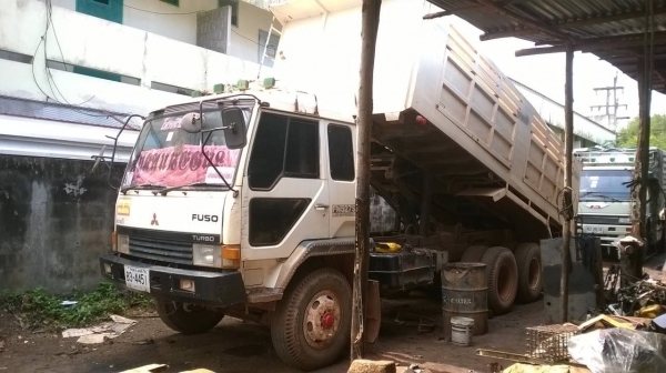 ขายไอ้หลงเทอร์โบ FN527M-TF ซีเรียลสูง 7252 มีระบบลากพ่วง เครื่องเดิม 6D16 220 แรงม้า คัสซีสวยจัดตลอดเส้น เกียร์เสื้อลาย 10 สปีด แอร์เย็น ทะเบียนพร้อมโอนครับ