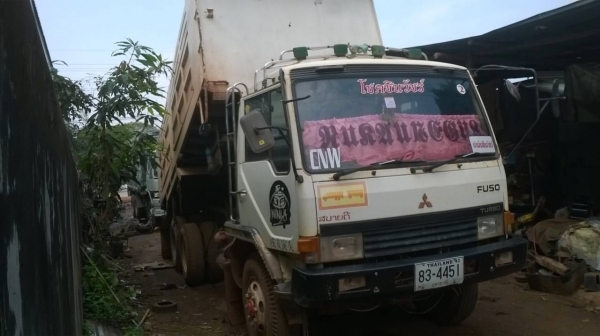 ขายไอ้หลงเทอร์โบ FN527M-TF ซีเรียลสูง 7252 มีระบบลากพ่วง เครื่องเดิม 6D16 220 แรงม้า คัสซีสวยจัดตลอดเส้น เกียร์เสื้อลาย 10 สปีด แอร์เย็น ทะเบียนพร้อมโอนครับ