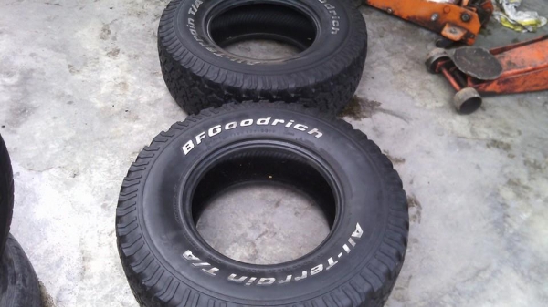 ขายbf 31 ขอบ  15   2 เส้น