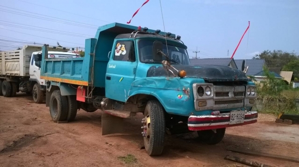 ขาย 6 ล้อหัวยาวดั้ม เครื่อง 6BD1 165 แรงม้า ปั้มลม เฟืองท้าย 210 คัสซีสวยตลอดเส้น เกียร์ร็อค เบรคทิฟฟี่  เพาวเวอร์ ทะเบียนพร้อมโอน