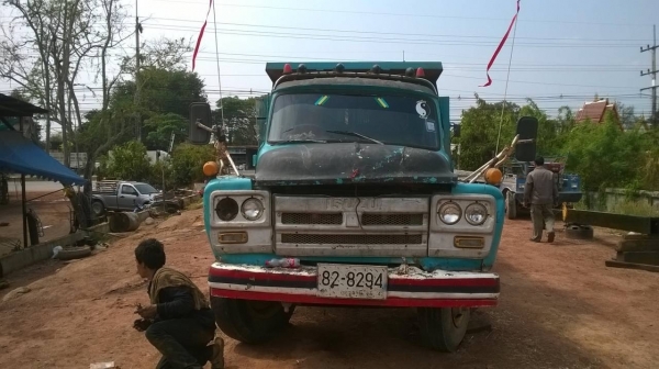 ขาย 6 ล้อหัวยาวดั้ม เครื่อง 6BD1 165 แรงม้า ปั้มลม เฟืองท้าย 210 คัสซีสวยตลอดเส้น เกียร์ร็อค เบรคทิฟฟี่  เพาวเวอร์ ทะเบียนพร้อมโอน