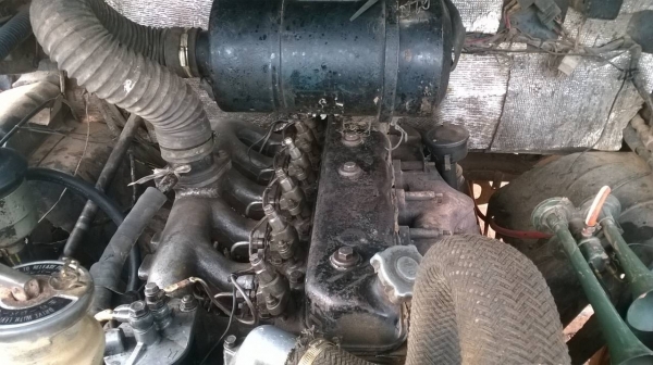 ขาย 6 ล้อหัวยาวดั้ม เครื่อง 6BD1 165 แรงม้า ปั้มลม เฟืองท้าย 210 คัสซีสวยตลอดเส้น เกียร์ร็อค เบรคทิฟฟี่  เพาวเวอร์ ทะเบียนพร้อมโอน