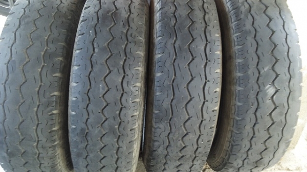 195 R15 ปี 13 ชุด **4800** 195 R15 ปี 13 ชุด **4800**