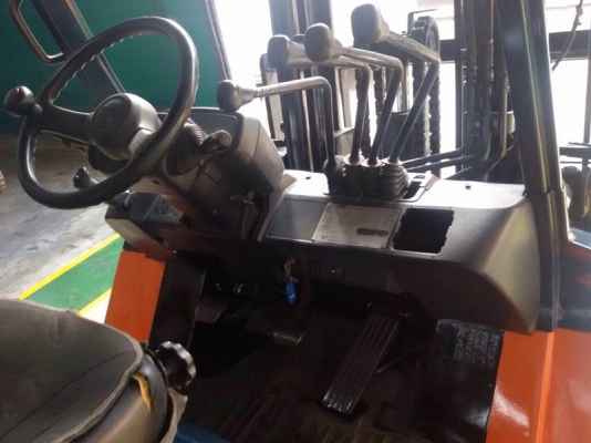 รถฟอร์คลิฟต์ Toyota 02-7FG35#A7FGK40-30348 รถยก 3.5 ตัน งา 1.32 ม. สนใจโทร. 080-6565422 (หนิง)