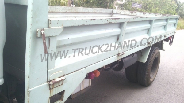 รถบรรทุก 6 ล้อ   ISUZU NKR    110 แรงม้า(มาดูสภาพรถและทดลองขับดูก่อน ส่วนเรื่องราคาต่อรองกันได้ครับ)