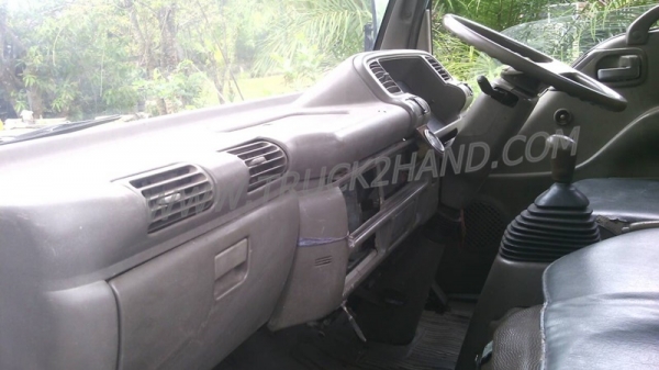 รถบรรทุก 6 ล้อ   ISUZU NKR    110 แรงม้า(มาดูสภาพรถและทดลองขับดูก่อน ส่วนเรื่องราคาต่อรองกันได้ครับ)