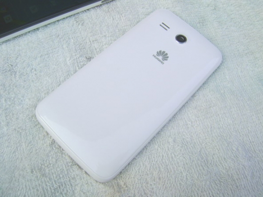 โทรศัพท์ HUAWEi Y511