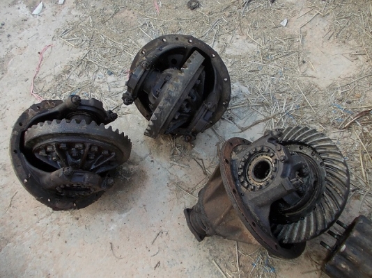 ขายคานหน้า-เสื้อเพลาและเฟืองท้าย ISUZU