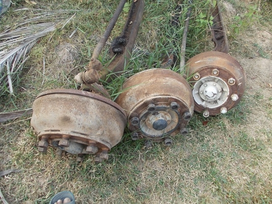 ขายคานหน้า-เสื้อเพลาและเฟืองท้าย ISUZU