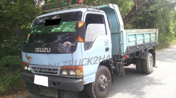 รถบรรทุก 6 ล้อ ดัมพ์ ISUZU NPR 120 แรงม้า(มาชมรถดูสภาพก่อนและสามารถต่อรองราคาได้อีก ที่ศูนย์พักรถ truck2hand จังหวัดสระบุรี)
