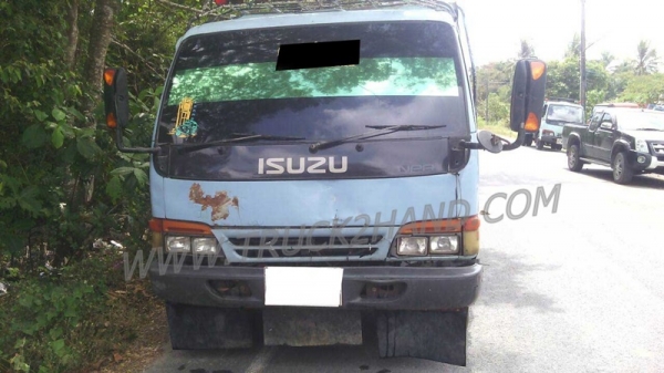 รถบรรทุก 6 ล้อ ดัมพ์ ISUZU NPR 120 แรงม้า(มาชมรถดูสภาพก่อนและสามารถต่อรองราคาได้อีก ที่ศูนย์พักรถ truck2hand จังหวัดสระบุรี)