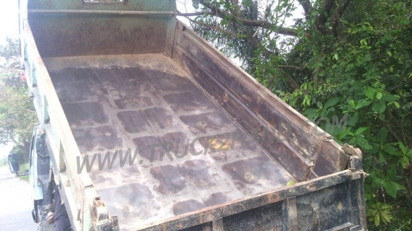 รถบรรทุก 6 ล้อ ดัมพ์ ISUZU NPR 120 แรงม้า(มาชมรถดูสภาพก่อนและสามารถต่อรองราคาได้อีก ที่ศูนย์พักรถ truck2hand จังหวัดสระบุรี)