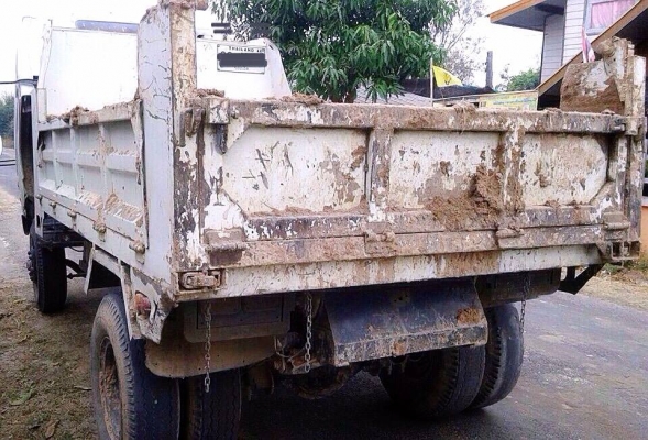 ***ขายแล้วครับขอบคุณ Truck2hand ขาย ISUZU NPR-125 6ล้อดั้มดิน5คิว ประกอบ NPR58L 4BG1-125HP ปี2543 เครื่อง4BG1-125แรง ฝาดำ เกียร์สั้น เครื่องดี แน่นดี แรงดี เกียร์ดีเข้าง่าย ไม่หลุด ช่วงล่างใหญ่ Fหน้า-หลัง คัสซีดี เสริมเหล็ก บน-ล่าง หนา แข็งแรง กระบ