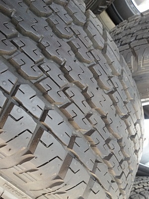 ขายยาง(ป้ายแดง)255/65/17 ปี 3014 BRIDGESTONE DUELER H/T 840 4 เส้น ขายยาง(ป้ายแดง)255/65/17 ปี 3014 BRIDGESTONE DUELER H/T 840 4 เส้น