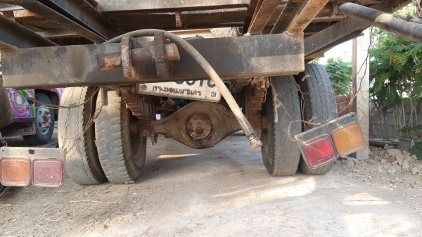 รถเทเลอร์ หน้ายาว