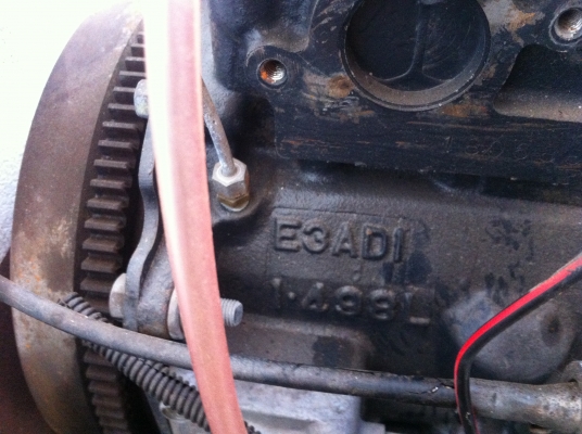 ขายเครื่องยนต์ISEKI 3สูบ30กับ32แรงเก่าญี่ปุ่น2ตัว