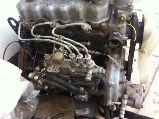 ขายเครื่องยนต์ISEKI 3สูบ30กับ32แรงเก่าญี่ปุ่น2ตัว