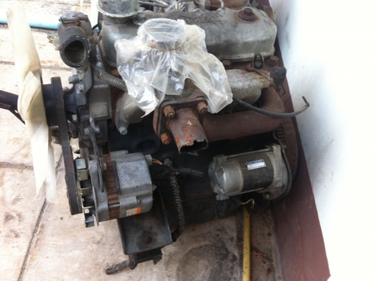 ขายเครื่องยนต์ISEKI 3สูบ30กับ32แรงเก่าญี่ปุ่น2ตัว