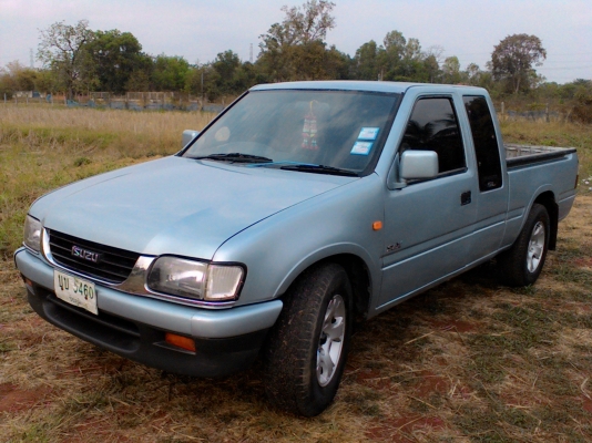 ขายด้าก้อนอายแคป เครื่อง2.5 ล้อแมก แมคลายเนอ แอร์เย็น สีสวย เพลงเพราะ 149000บาท