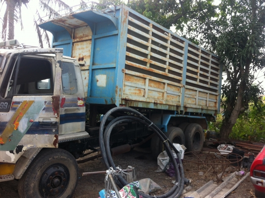 ขายรถบรรทุกสิบล้อดั้มเพลาเดียว