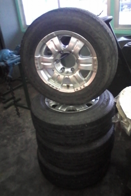 ล้อ Lenso ขอบ 15 6รู 139 พร้อมยาง สภาพดี