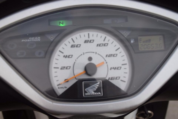 ฮอนด้า เวฟ 125s ไฟเลี้ยวข้าง สีขาว-ดำ ปี 50 สภาพสวย เดิม ๆ ฮอนด้า เวฟ 125s ไฟเลี้ยวข้าง สีขาว-ดำ ปี 50 สภาพสวย เดิม ๆ