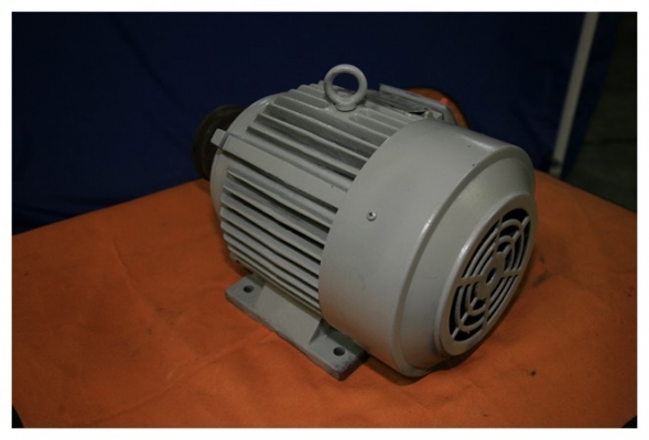 ขายมอเตอร์ Mitsubishi 5 แรงสภาพสวย 3เฟส