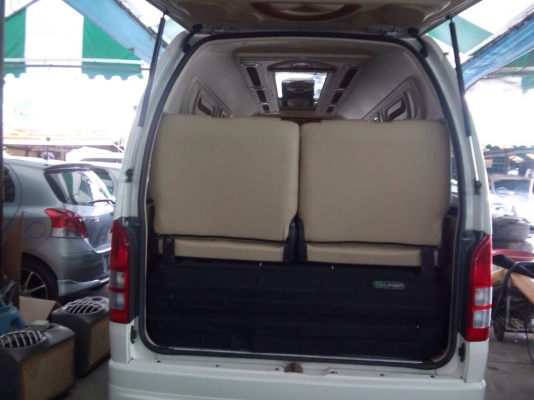 ขายรถตู้. TOYOTA  COMMUTER  CNG  เบนซิน  2011. MT.   แต่งวีไอพีเรียบร้อย. ราคา775,000 บาท. โทร 0922726669 ตันหยง ค่ะ