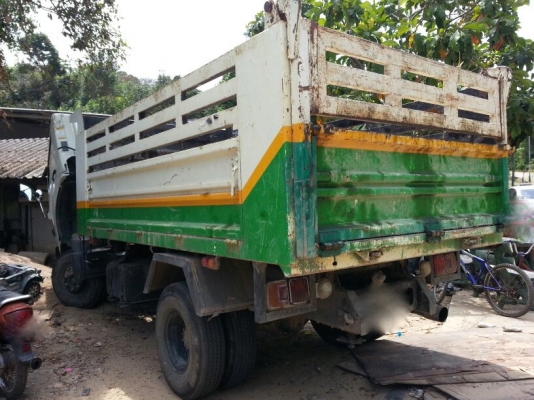 รถฮีโน่ 6 ล้อดั้ม  175 แรงม้า ปี 53  ( รถวิ่ง 9x,xxx กม. )   สนใจติดต่อ  081 - 6079515