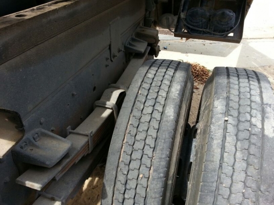 รถฮีโน่ 6 ล้อดั้ม  175 แรงม้า ปี 53  ( รถวิ่ง 9x,xxx กม. )   สนใจติดต่อ  081 - 6079515