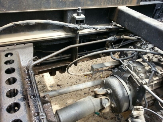 รถฮีโน่ 6 ล้อดั้ม  175 แรงม้า ปี 53  ( รถวิ่ง 9x,xxx กม. )   สนใจติดต่อ  081 - 6079515