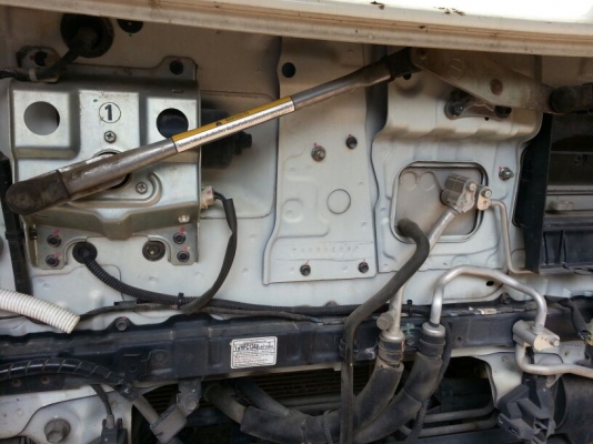 รถฮีโน่ 6 ล้อดั้ม  175 แรงม้า ปี 53  ( รถวิ่ง 9x,xxx กม. )   สนใจติดต่อ  081 - 6079515