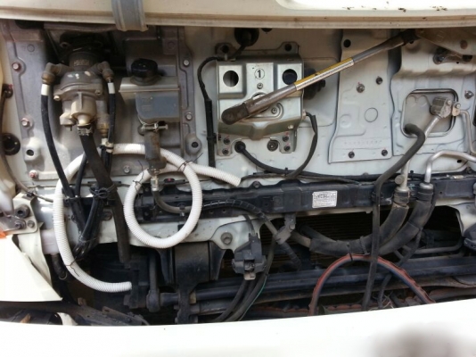 รถฮีโน่ 6 ล้อดั้ม  175 แรงม้า ปี 53  ( รถวิ่ง 9x,xxx กม. )   สนใจติดต่อ  081 - 6079515