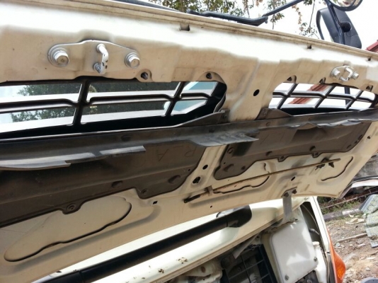 รถฮีโน่ 6 ล้อดั้ม  175 แรงม้า ปี 53  ( รถวิ่ง 9x,xxx กม. )   สนใจติดต่อ  081 - 6079515