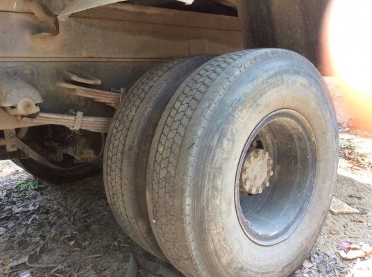 รถฮีโน่ 6 ล้อดั้ม  175 แรงม้า ปี 53  ( รถวิ่ง 9x,xxx กม. )   สนใจติดต่อ  081 - 6079515