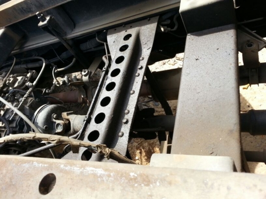 รถฮีโน่ 6 ล้อดั้ม  175 แรงม้า ปี 53  ( รถวิ่ง 9x,xxx กม. )   สนใจติดต่อ  081 - 6079515