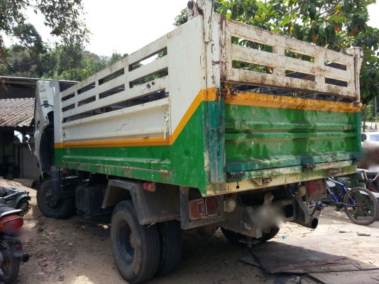 รถฮีโน่ 6 ล้อดั้ม  175 แรงม้า ปี 53  ( รถวิ่ง 9x,xxx กม. )   สนใจติดต่อ  081 - 6079515