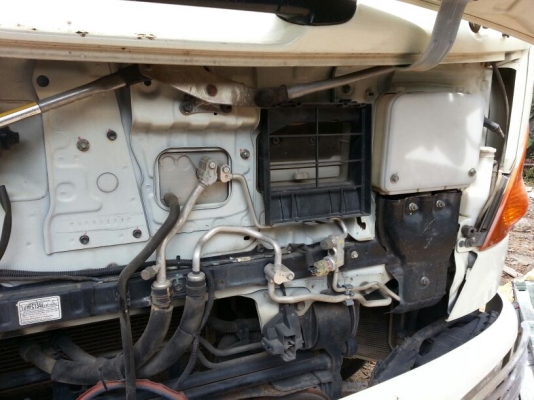 รถฮีโน่ 6 ล้อดั้ม  175 แรงม้า ปี 53  ( รถวิ่ง 9x,xxx กม. )   สนใจติดต่อ  081 - 6079515