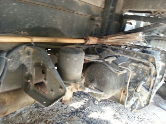 รถฮีโน่ 6 ล้อดั้ม  175 แรงม้า ปี 53  ( รถวิ่ง 9x,xxx กม. )   สนใจติดต่อ  081 - 6079515