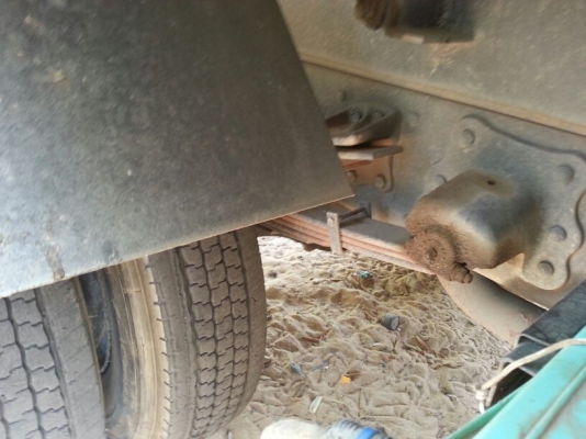 รถฮีโน่ 6 ล้อดั้ม  175 แรงม้า ปี 53  ( รถวิ่ง 9x,xxx กม. )   สนใจติดต่อ  081 - 6079515