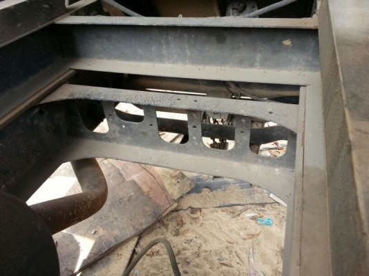 รถฮีโน่ 6 ล้อดั้ม  175 แรงม้า ปี 53  ( รถวิ่ง 9x,xxx กม. )   สนใจติดต่อ  081 - 6079515