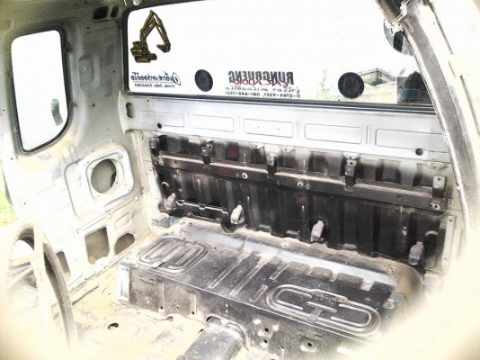 แค็ปหลัง L200  พร้อมกระจก