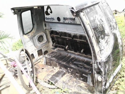 แค็ปหลัง L200  พร้อมกระจก