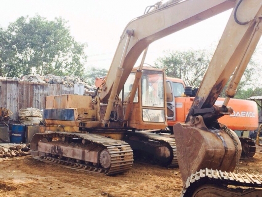 ขายด่วน komatsu pc 200-3