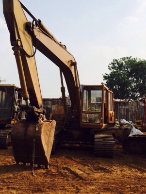 ขายด่วน komatsu pc 200-3