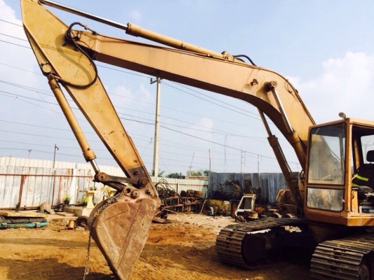 ขายด่วน komatsu pc 200-3