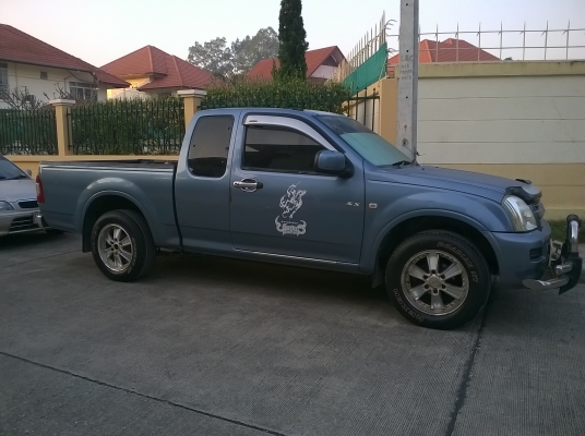 D-MAX 2.5 TURBO SX 2004 เดิมๆเครื่องแห้งๆ D-MAX 2.5 TURBO SX 2004 เดิมๆเครื่องแห้งๆ